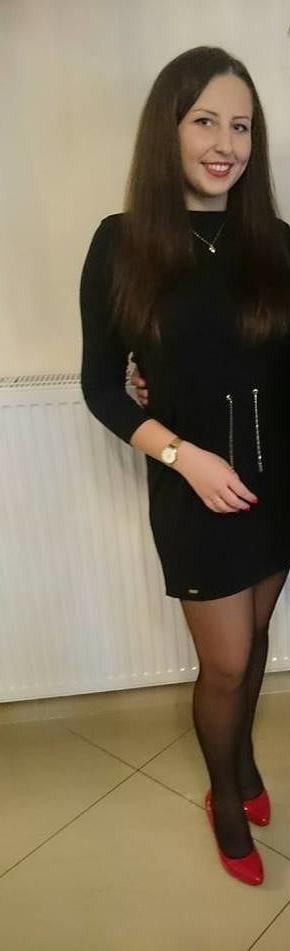 25P sexy females in tights pantyhose nylons 32