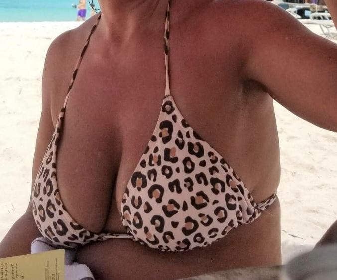 25P Sexy matures in swim suits 6