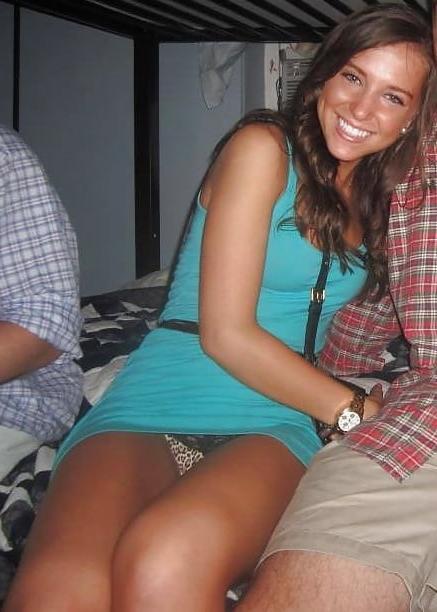 25P Upskirts pantyhose 2