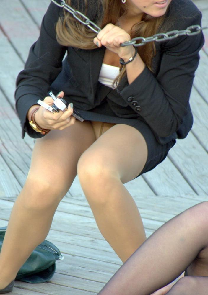 25P Upskirts pantyhose 2