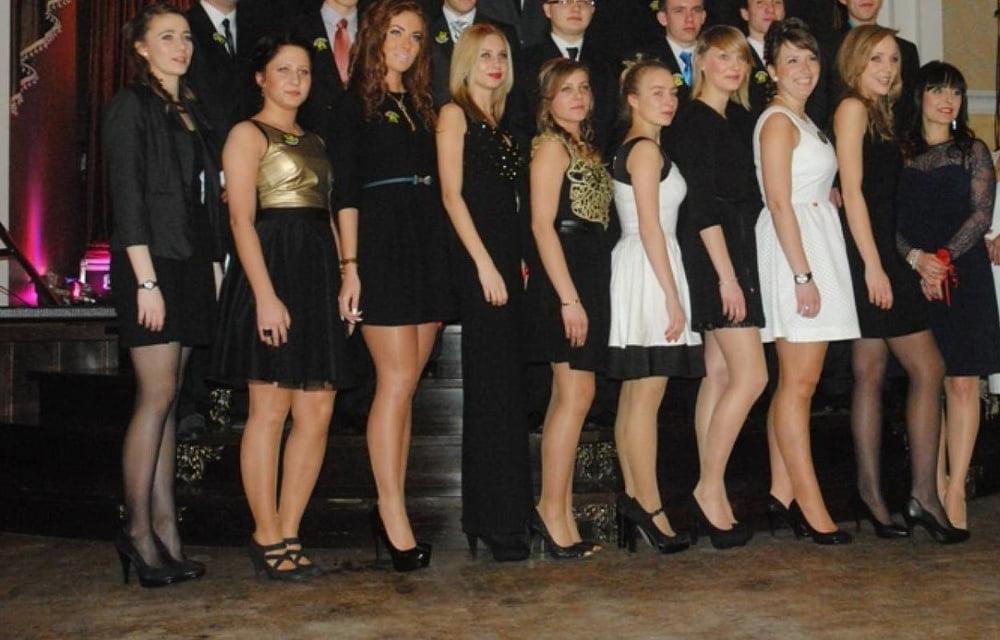 25P sexy females in tights pantyhose nylons 40
