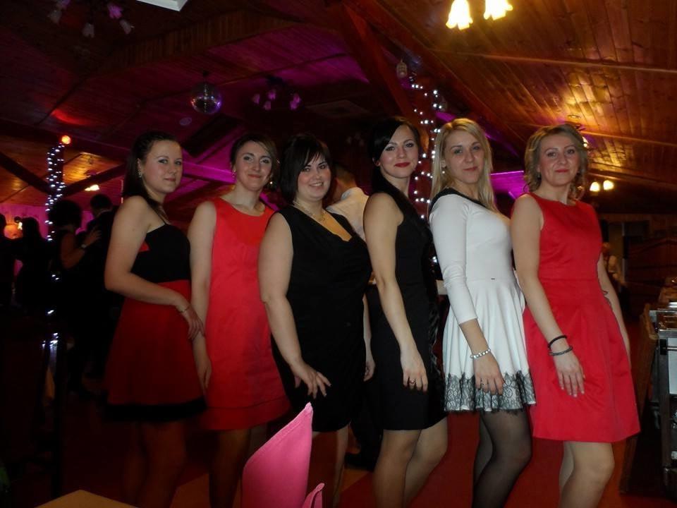 25P sexy females in tights pantyhose nylons 40