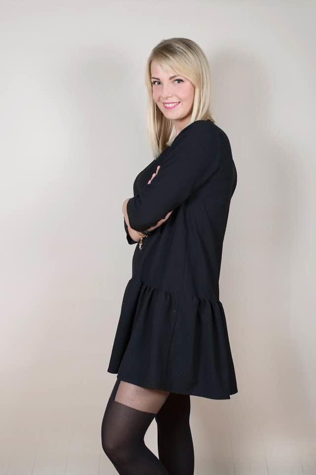 25P sexy females in tights pantyhose nylons 40