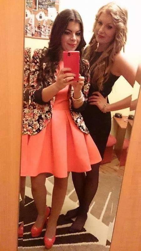 25P sexy females in tights pantyhose nylons 35