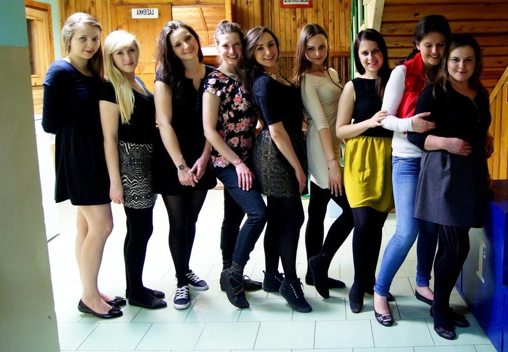 25P sexy females in tights pantyhose nylons 35