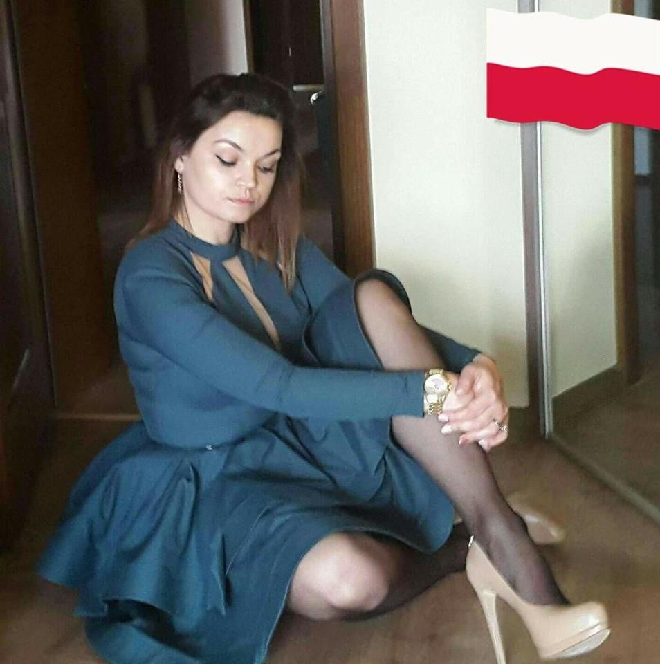 25P sexy females in tights pantyhose nylons 35