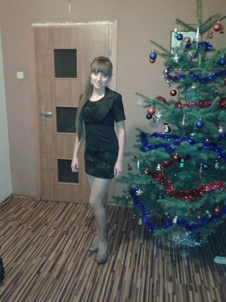 25P sexy females in tights pantyhose nylons 35