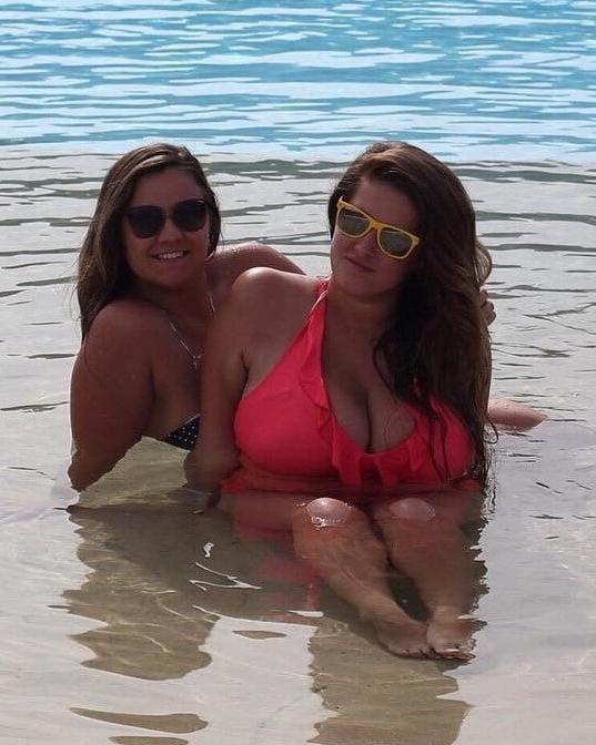 25P Non-Nude Busty Babes 39