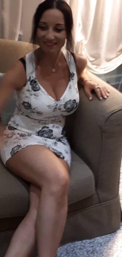 25P Non-Nude Busty Babes 23