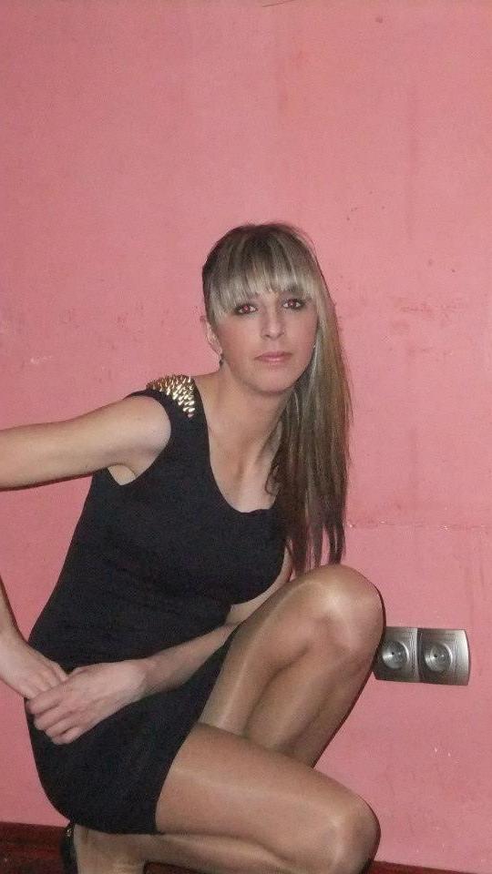25P sexy females in tights pantyhose nylons 39