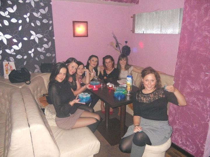 25P sexy females in tights pantyhose nylons 39