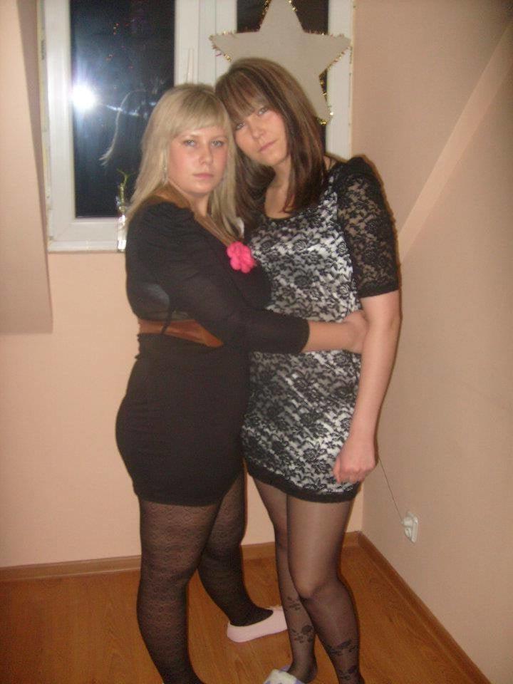 25P sexy females in tights pantyhose nylons 38
