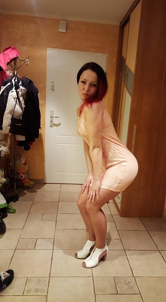 25P sexy females in tights pantyhose nylons 38