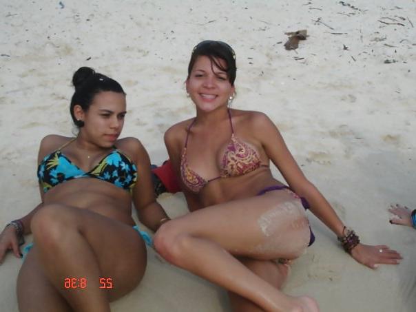 25P HORNY GERMAN BITCHES ON BEACH - COMMENT DIRTY