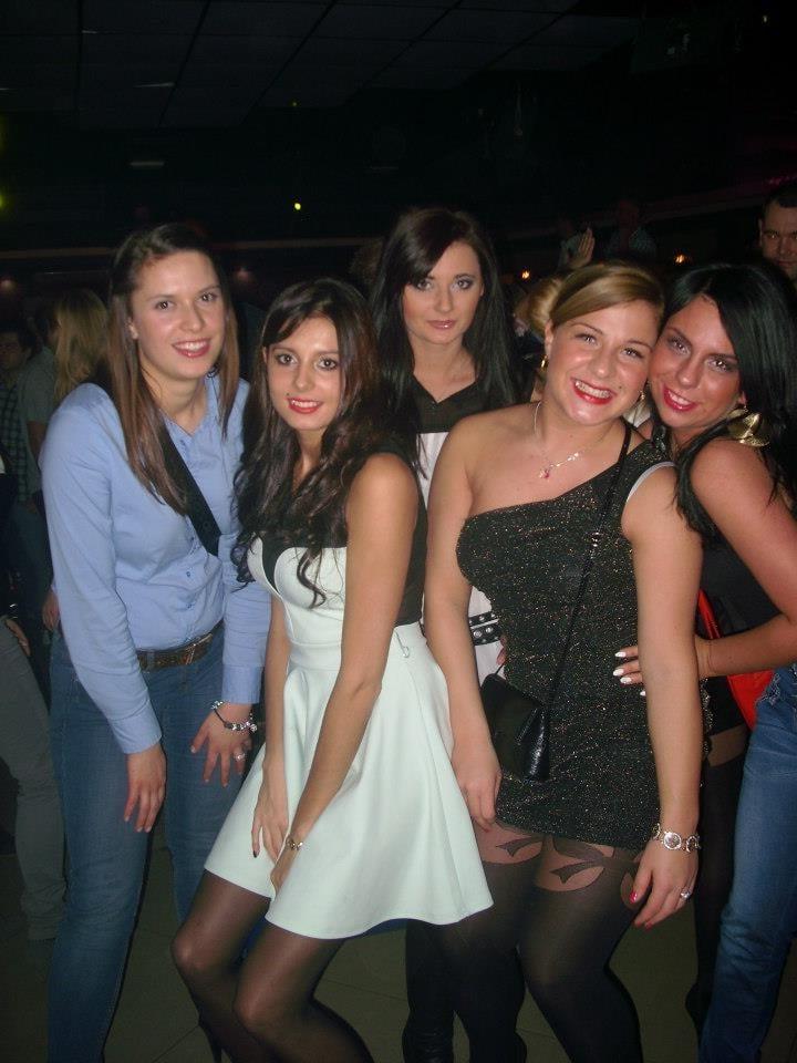 25P sexy females in tights pantyhose nylons 34