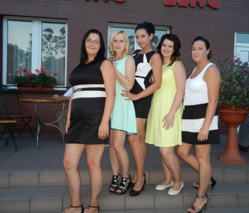 25P sexy females in tights pantyhose nylons 34