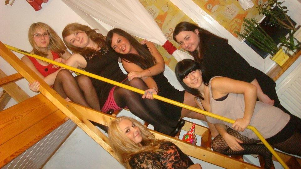 25P sexy females in tights pantyhose nylons 29