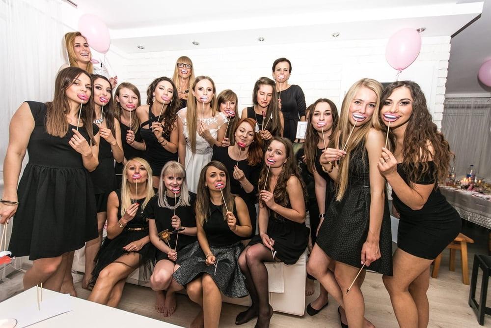 25P sexy females in tights pantyhose nylons 29