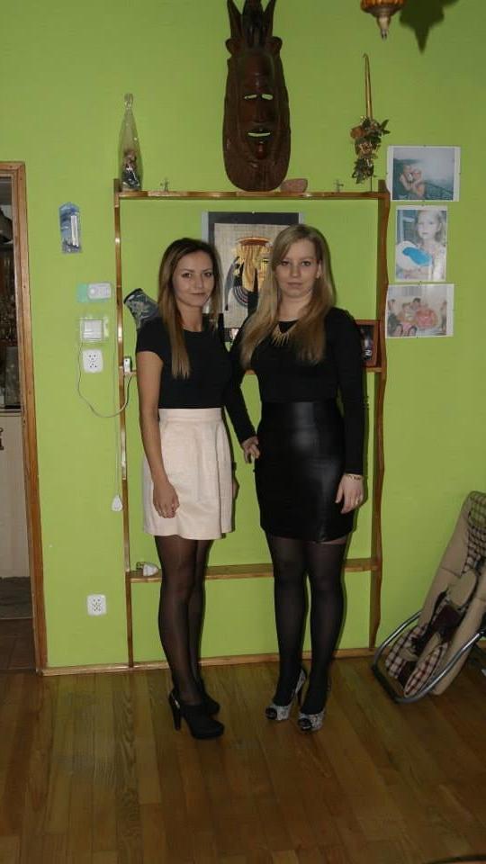 25P sexy females in tights pantyhose nylons 29