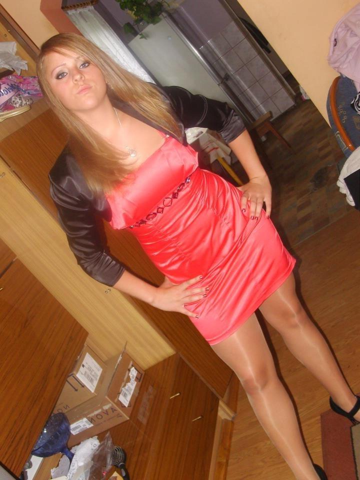 25P sexy females in tights pantyhose nylons 29