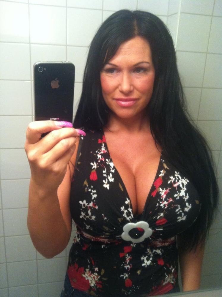 25P Non-Nude Busty Babes 59