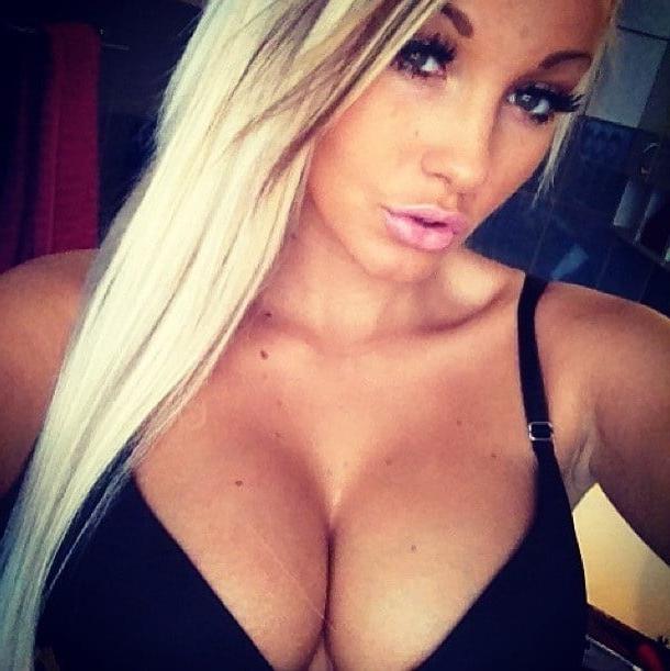 25P Non-Nude Busty Babes 57