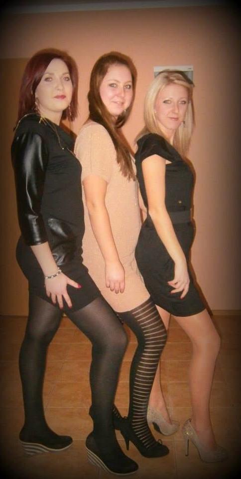 25P sexy females in tights pantyhose nylons 31