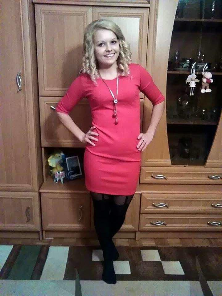 25P sexy females in tights pantyhose nylons 31