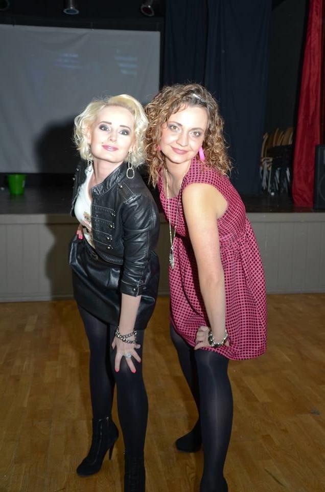 25P sexy females in tights pantyhose nylons 27