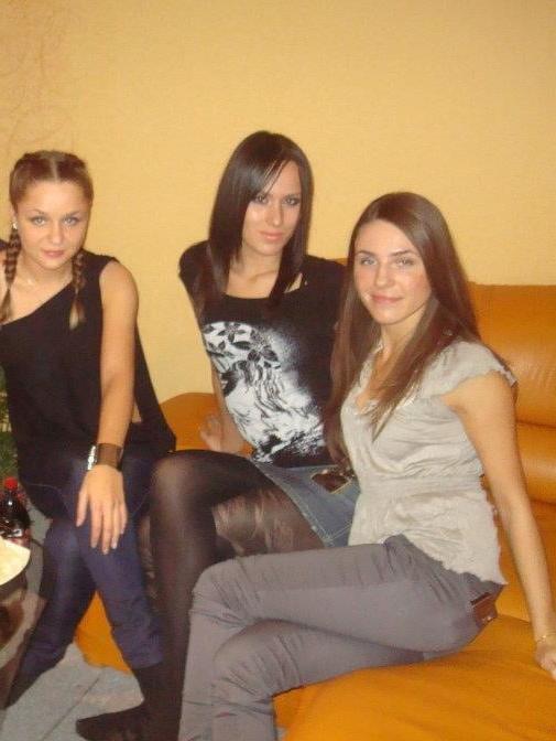 25P sexy females in tights pantyhose nylons 27