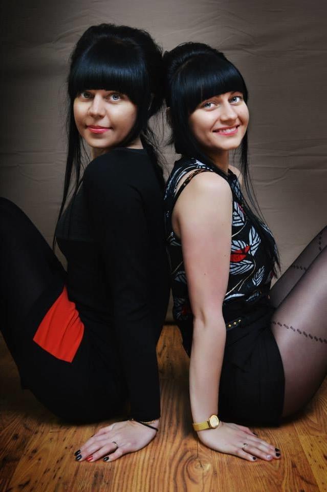 25P sexy females in tights pantyhose nylons 27