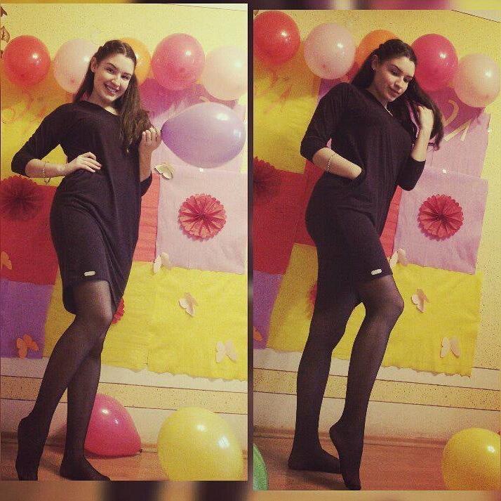 25P sexy females in tights pantyhose nylons 27
