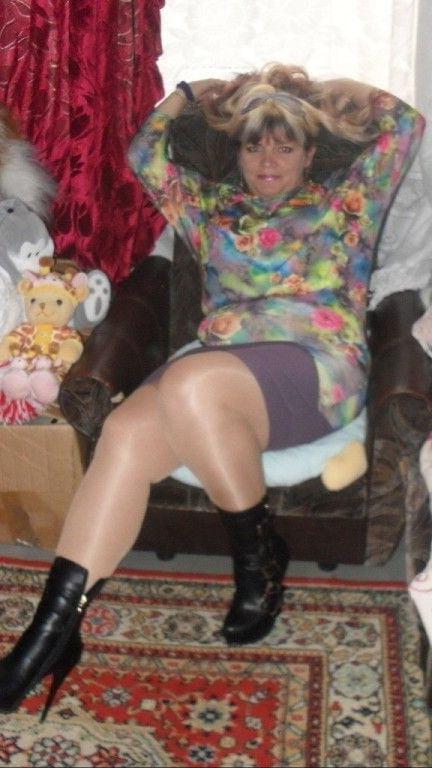 25P bbw pantyhose 3