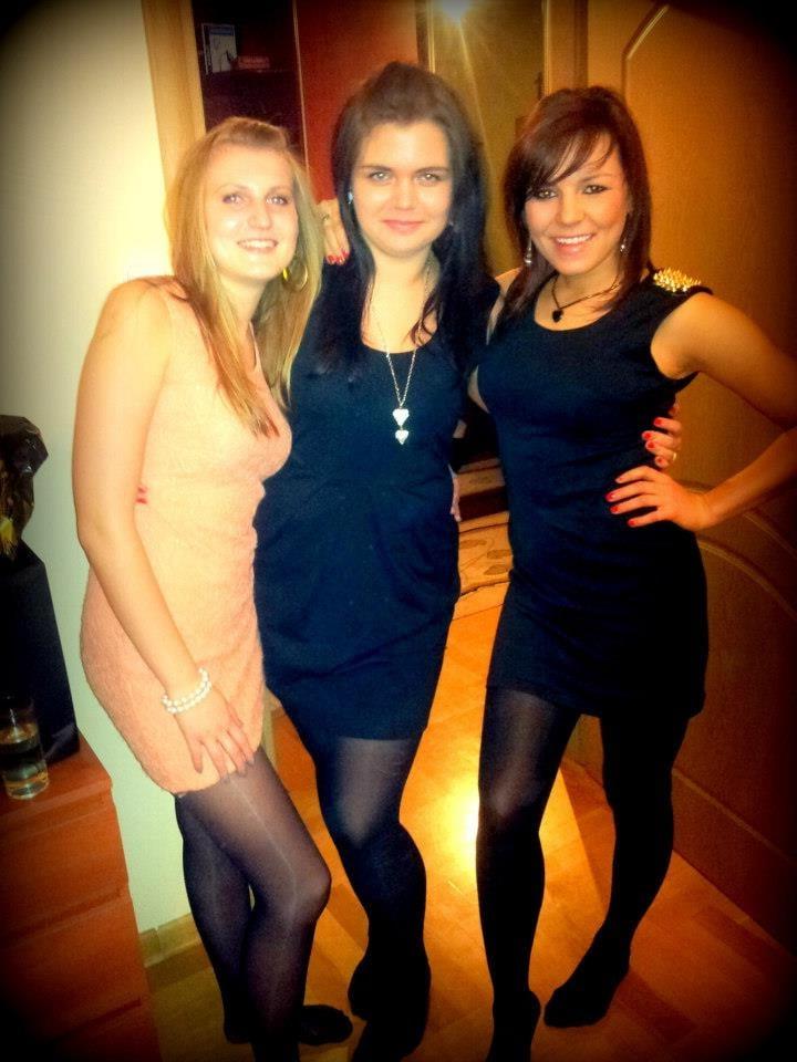 25P sexy females in tights pantyhose nylons 30