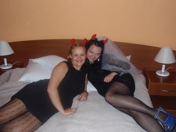 25P sexy females in tights pantyhose nylons 30