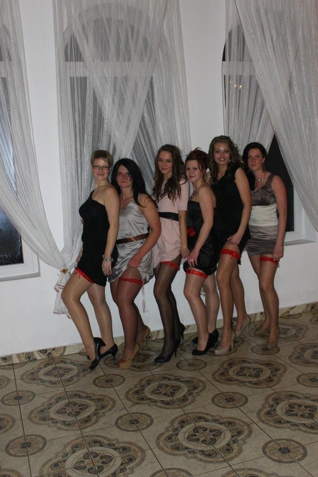 25P sexy females in tights pantyhose nylons 30