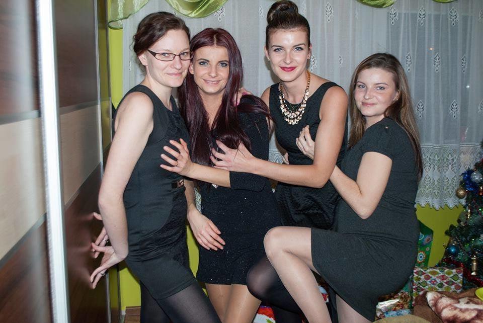 25P sexy females in tights pantyhose nylons 30