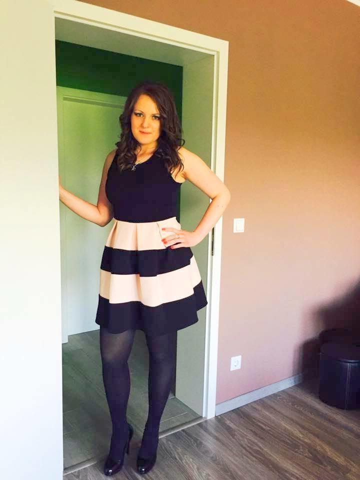 25P sexy females in tights pantyhose nylons 30