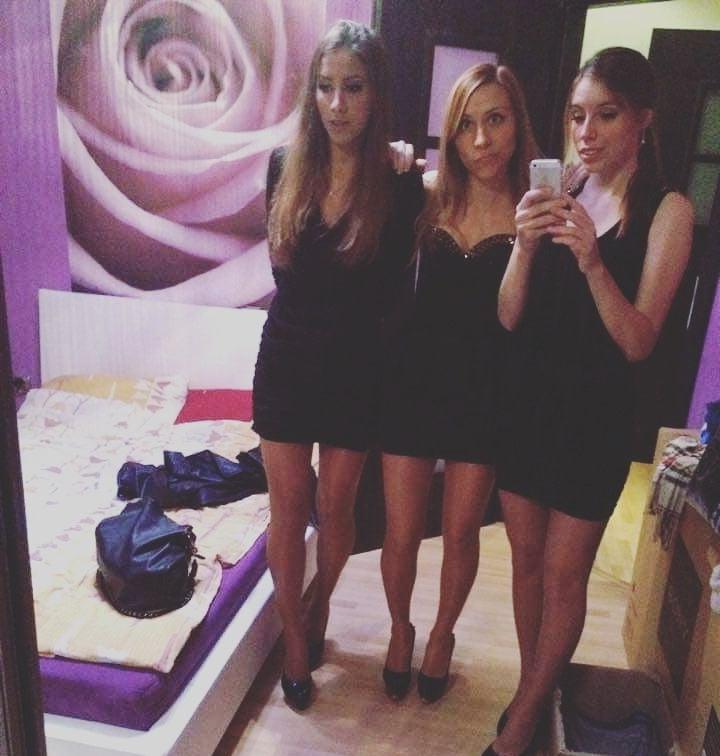 25P sexy females in tights pantyhose nylons 30