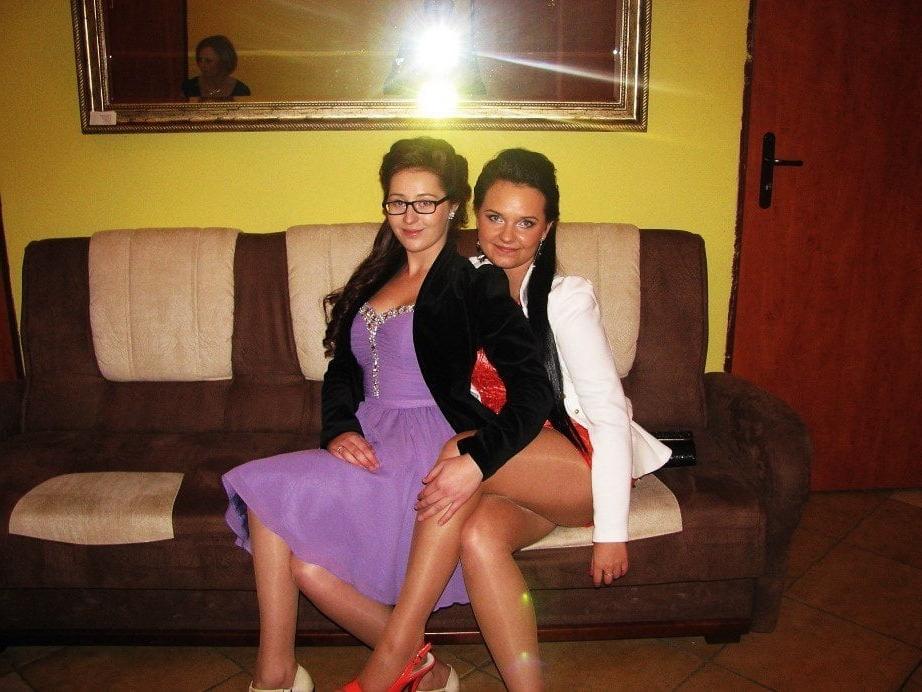 25P sexy females in tights pantyhose nylons 30
