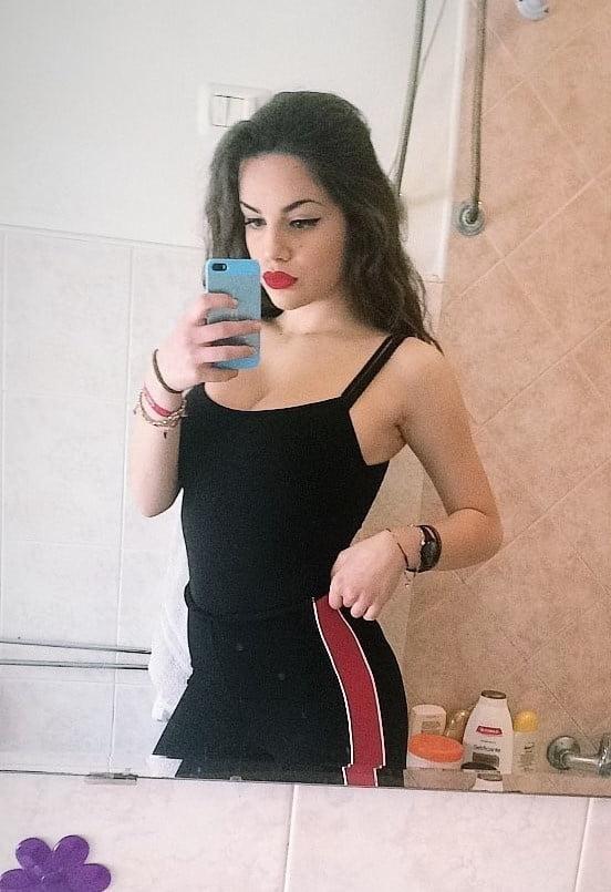 25P Non-Nude Busty Babes 29