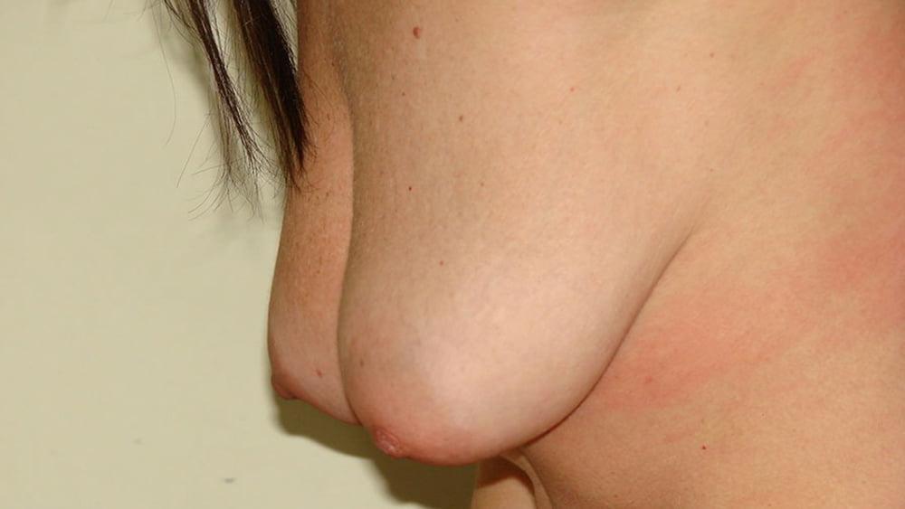 25P busty hangers 600