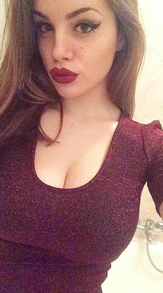 25P Non-Nude Busty Babes 24