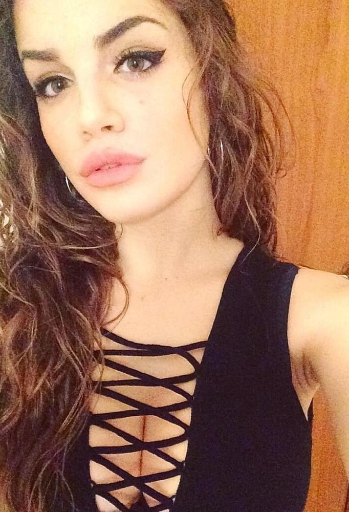 25P Non-Nude Busty Babes 24