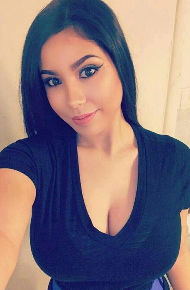 25P Non-Nude Busty Babes 32
