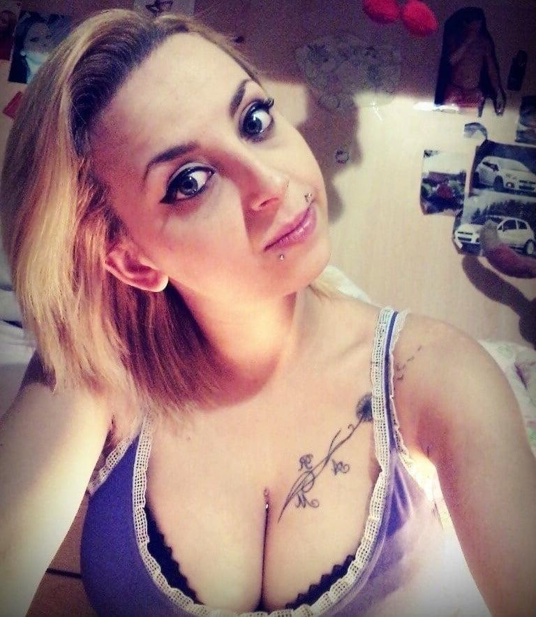 25P Non-Nude Busty Babes 40