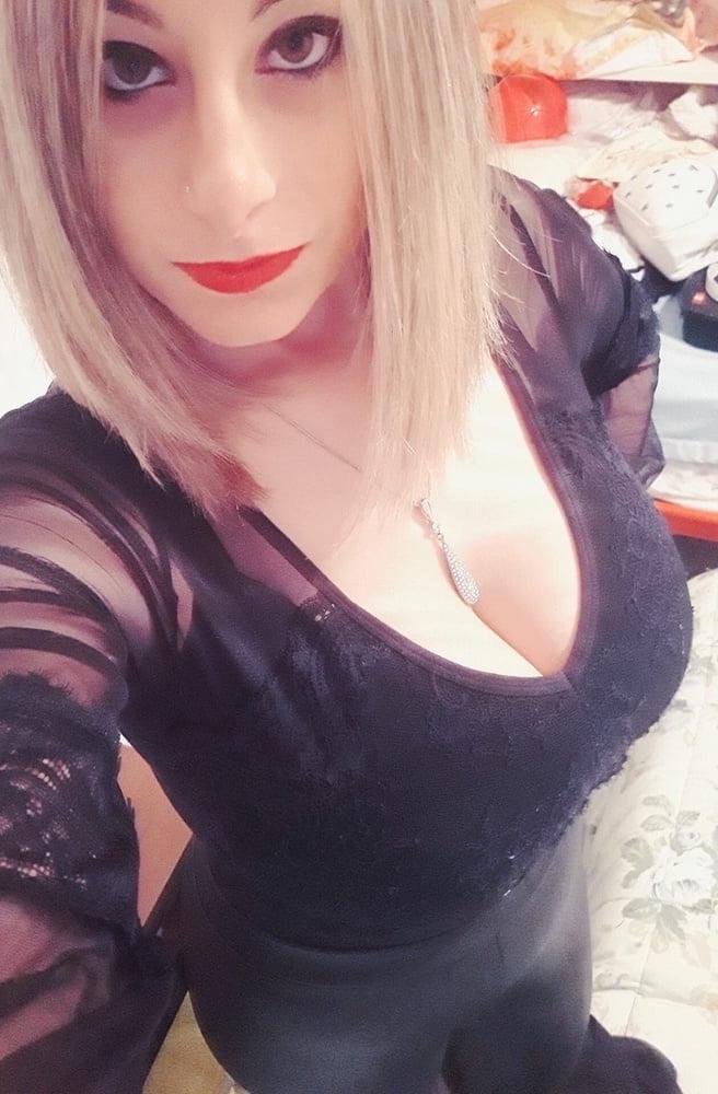 25P Non-Nude Busty Babes 40