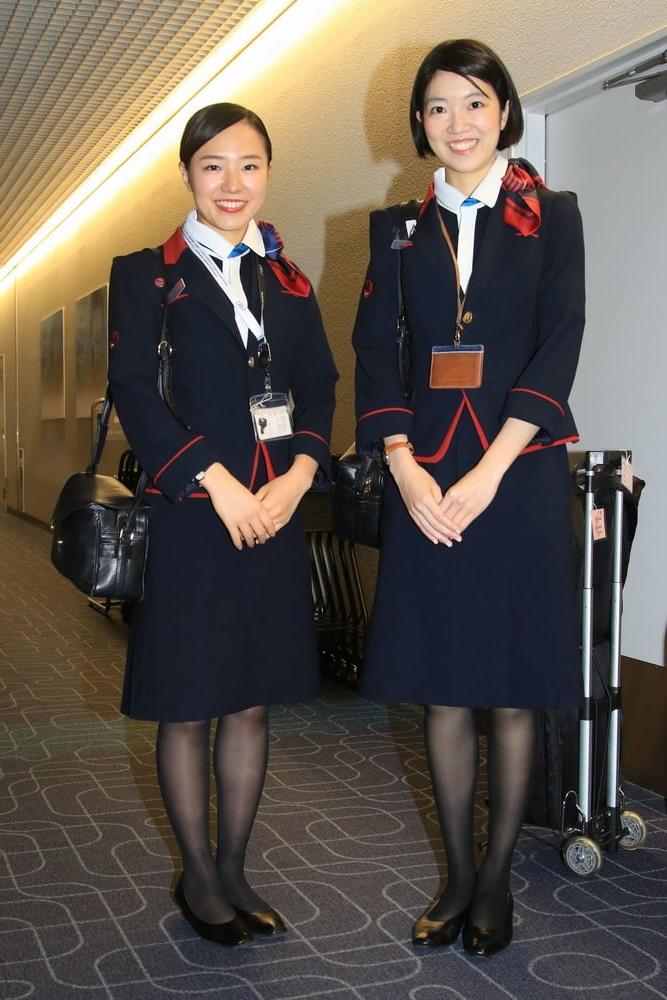 25P Asian Flight Attendants in Pantyhose Part 1