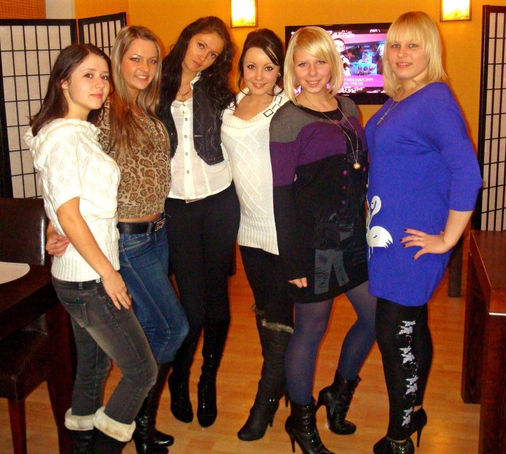 25P sexy females in tights pantyhose nylons 28