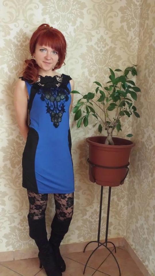 25P sexy females in tights pantyhose nylons 28